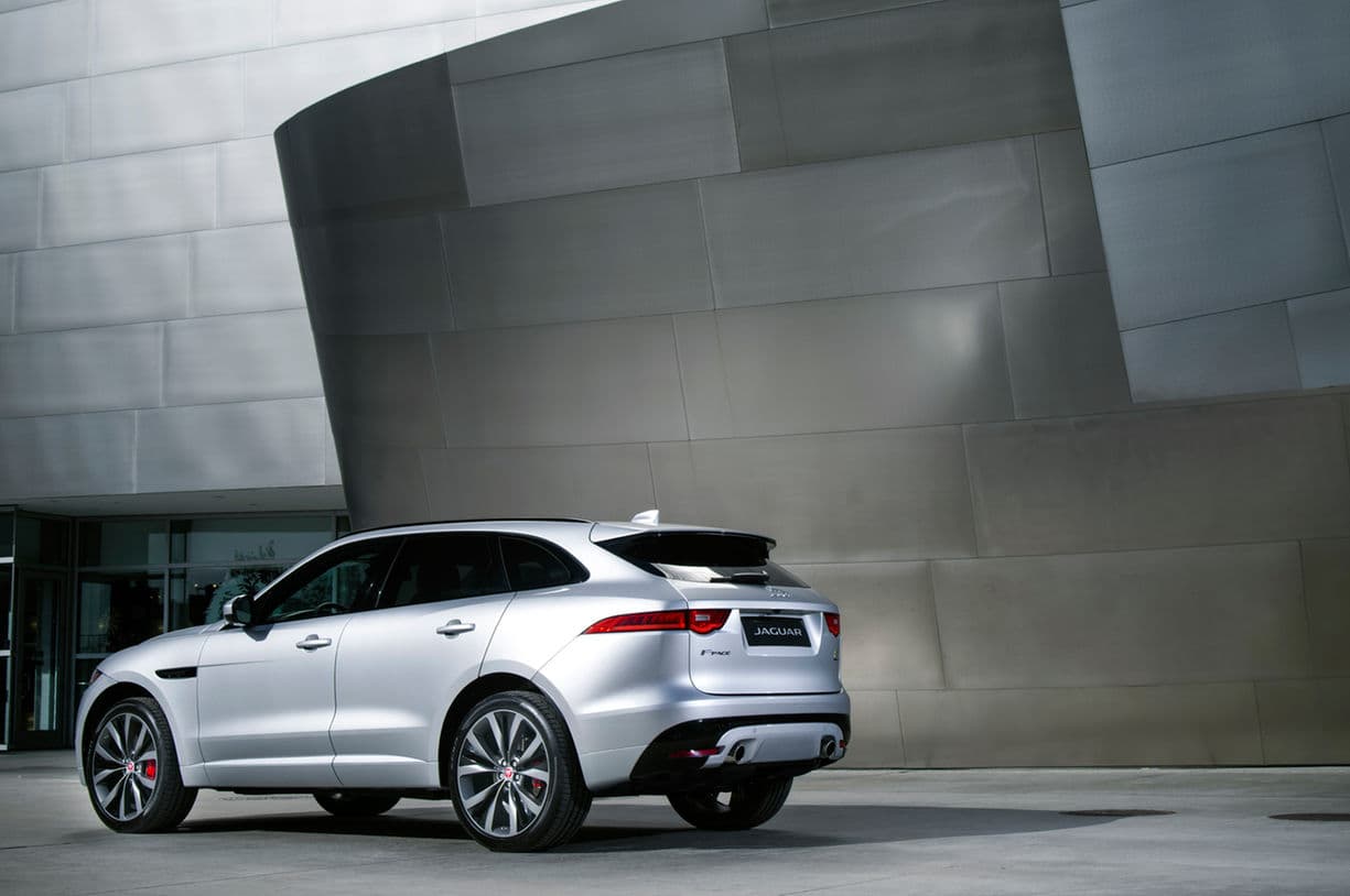 Jaguar F Pace